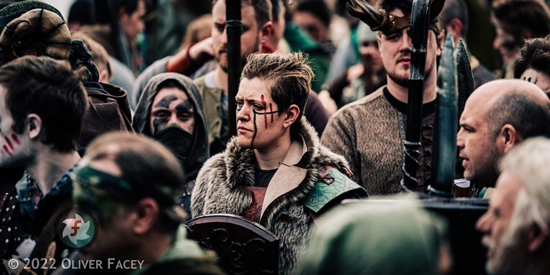 File:Alone in a crowd.jpg